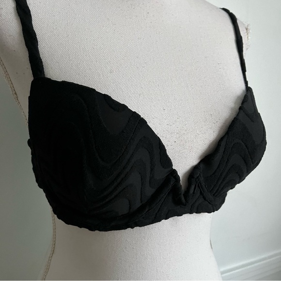 Cupshe • NWT X STASSIE Beachy Wave V-Wire Top & High Waist Bikini Top - Picture 2 of 7